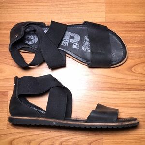 (LIKE NEW) Sorel elastic strap sandals
